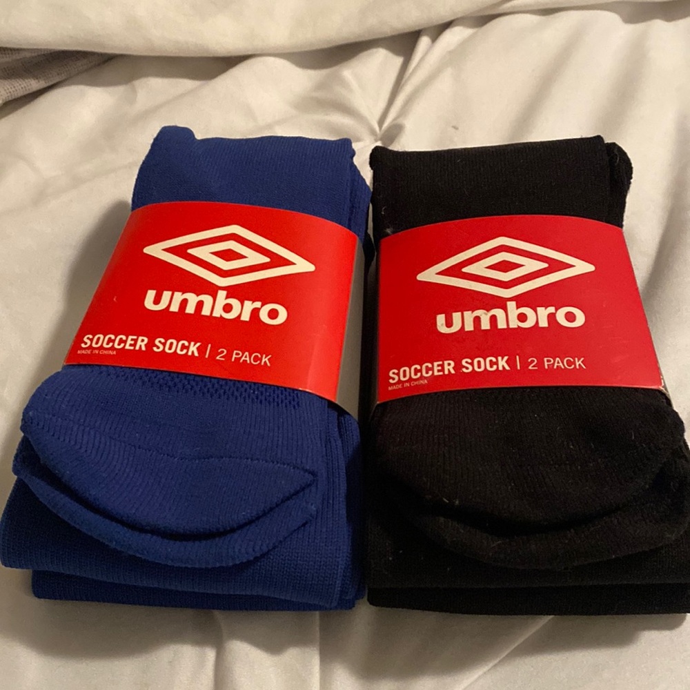 Boys Umbro soccer socks size 13.5K-4Y.